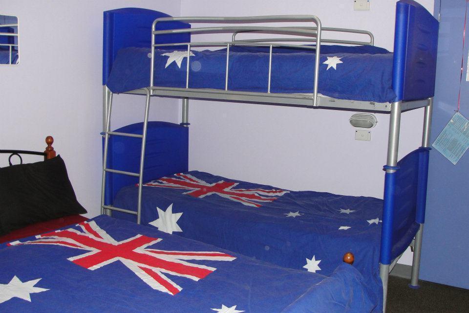 Blue Galah International Backpackers Hostel Аделаїда Екстер'єр фото
